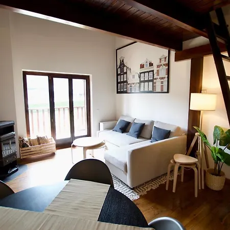 Els Pins Apartment