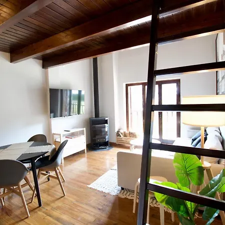 Els Pins Apartment